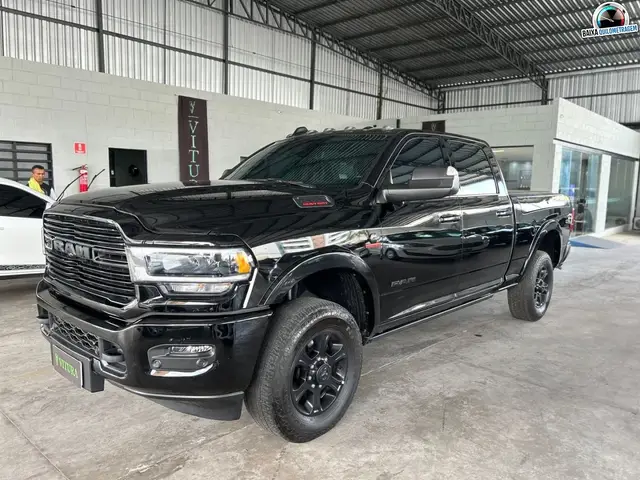 Carro Ram 3500 2022 Laramie Night Edition 6.7