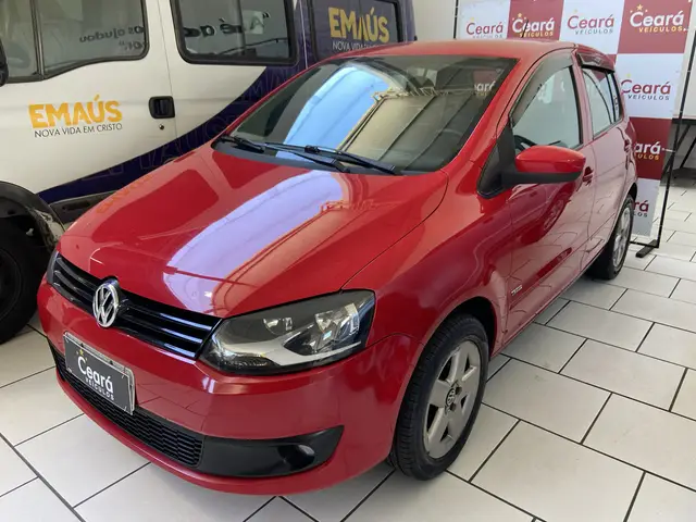 Carro Volkswagen Fox 2011 1.0 8V (Flex) 2p