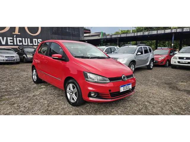Carro Volkswagen Fox 2015 Highline I-Motion 1.6 16v MSI (Flex)