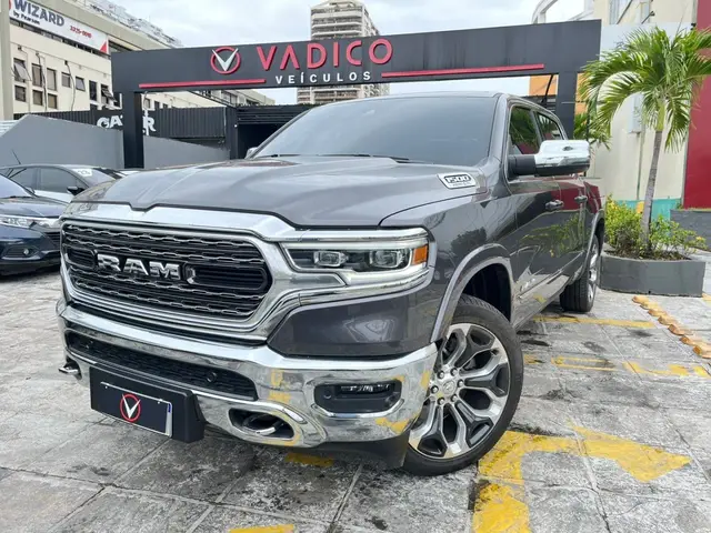 Carro Ram 1500 2023 Limited 5.7