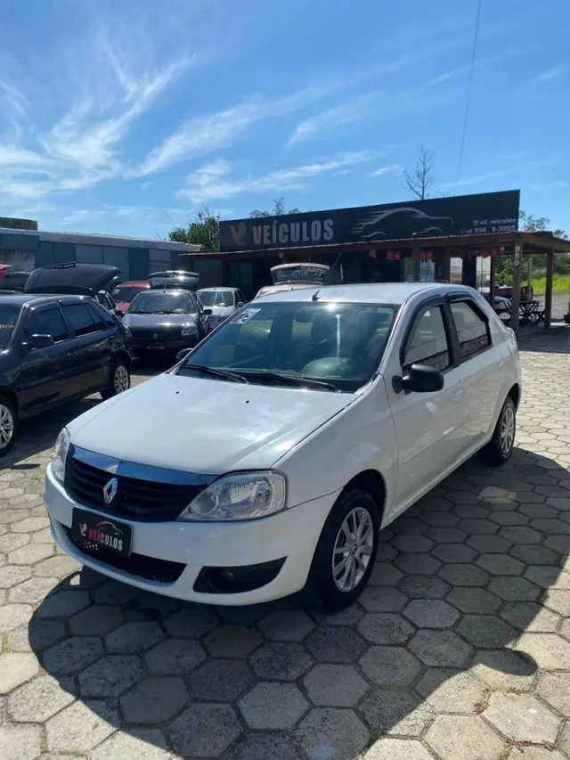 Carro Renault Logan 2012 Expression 1.0 16V (flex)