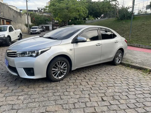 Carro Toyota Corolla 2015 Sedan 1.8 Dual VVT-i GLi Multi-Drive (Flex)
