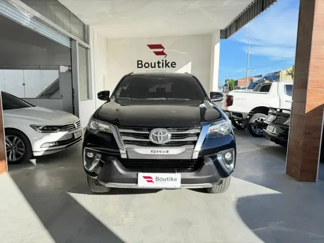 Carro Toyota SW4 2019 2.8 TDI SRX 7L 4x4 (Aut) (Diesel)