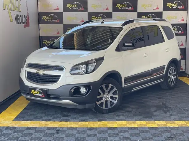 Carro Chevrolet Spin 2016 Activ 1.8 (Flex)