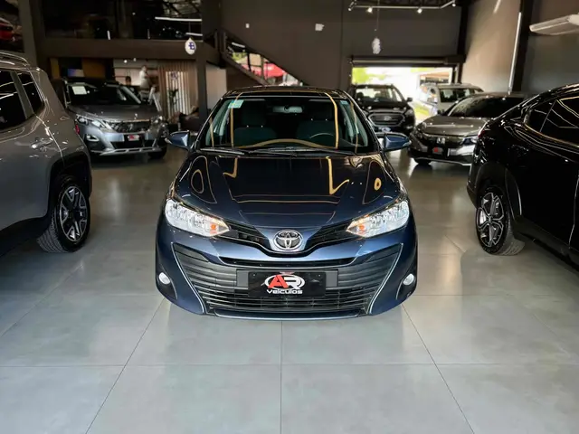 Carro Toyota Yaris Sedan 2019 1.5 XL (Flex)