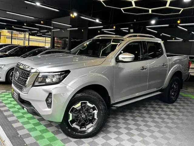 Carro Nissan Frontier 2023 XE CD 4x4 2.3 Bi-TB Diesel Aut.
