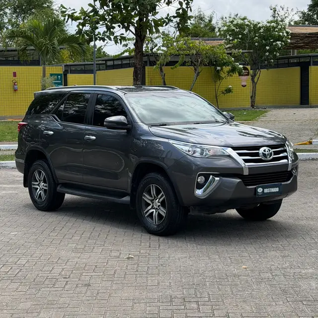 Carro Toyota SW4 2019 2.7 SRV 7L 4x2 (Aut) (Flex)