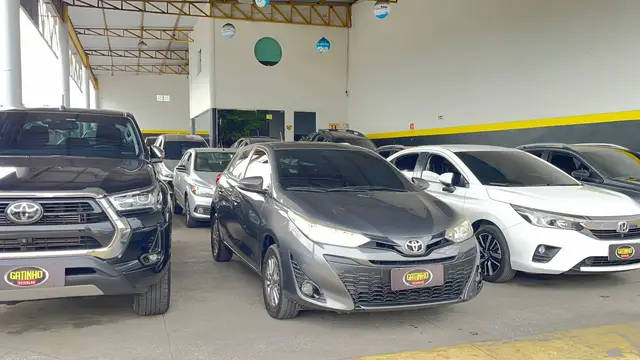 Carro Toyota Yaris 2021 1.5 XL Plus Connect CVT (Flex)