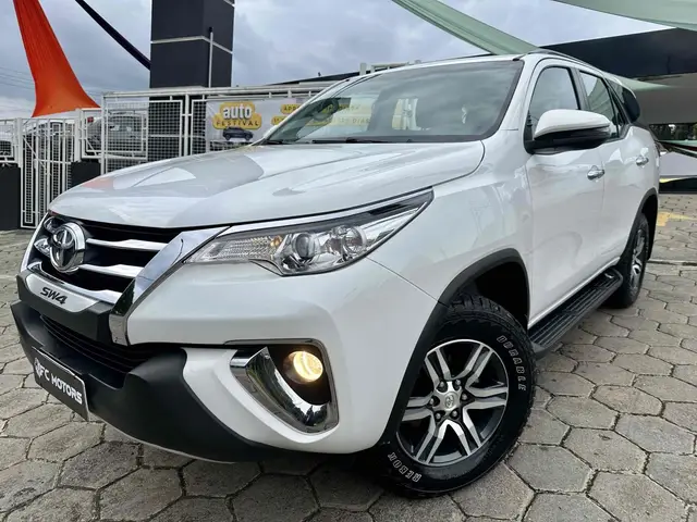 Carro Toyota SW4 2019 2.7 SRV 7L 4x2 (Aut) (Flex)