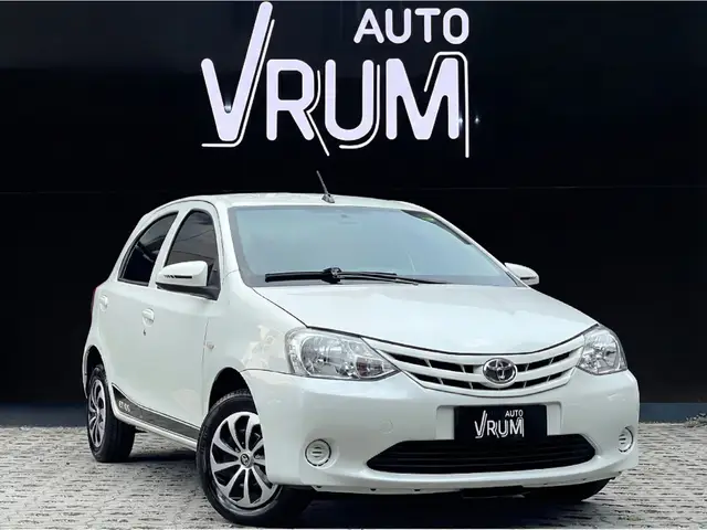Carro Toyota Etios 2017 X 1.3 (Flex)