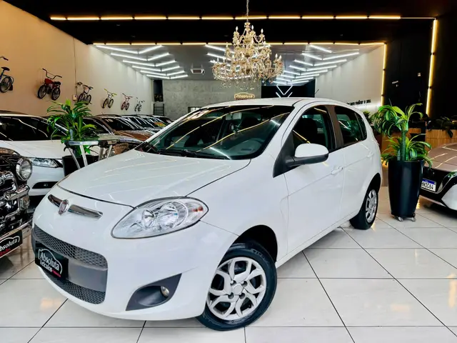 Carro Fiat Palio 2013 Attractive 1.4 8V (Flex)