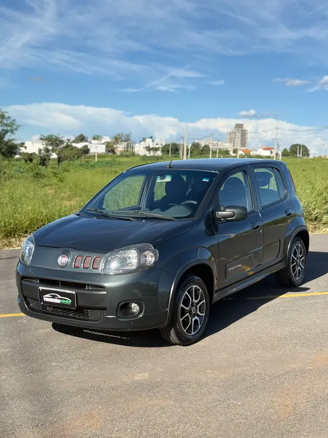 Carro Fiat Uno 2012 Sporting 1.4 8V (Flex) 4p