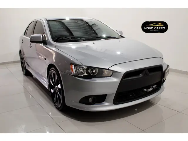 Carro Mitsubishi Lancer 2014 2.0 16V
