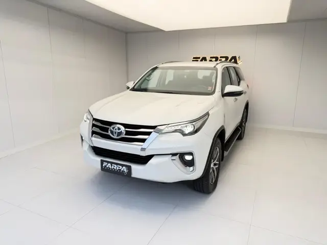 Carro Toyota SW4 2019 2.8 TDI SRX 5L 4x4 (Aut)