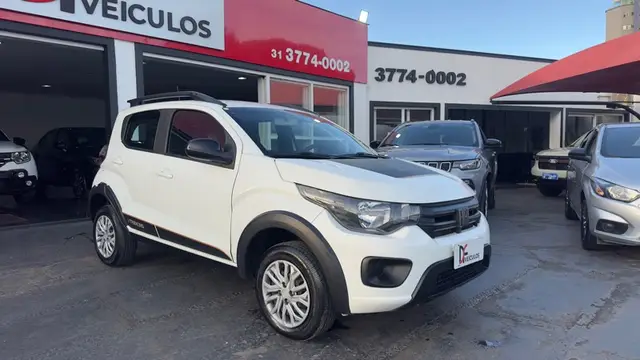 Carro Fiat Mobi 2024 Trekking 1.0