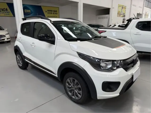 Carro Fiat Mobi 2024 Trekking 1.0
