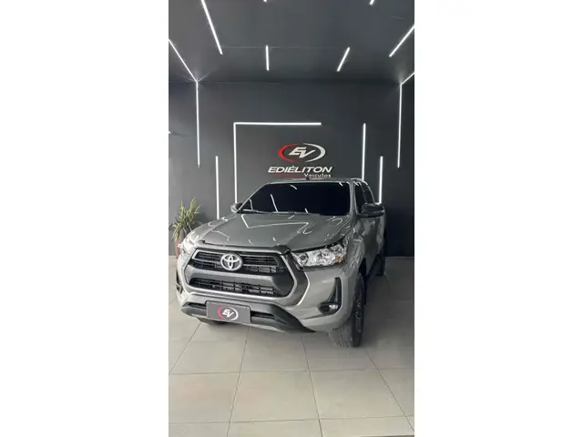 Carro Toyota Hilux Cabine Simples 2024 4x4 2.8 Diesel