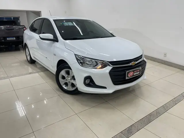 Carro Chevrolet Onix Plus 2024 LT 1.0