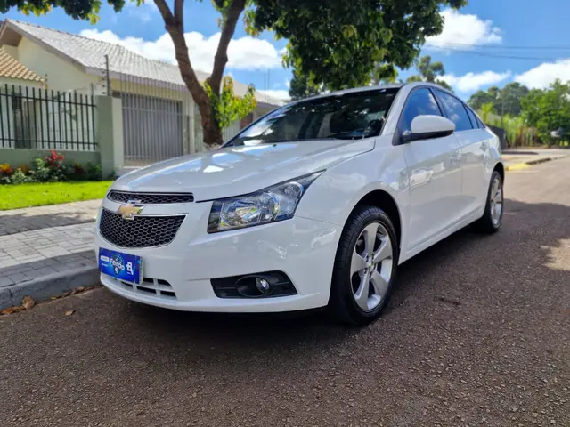 Carro Chevrolet Cruze 2014 LT 1.8 16V Ecotec (Flex)