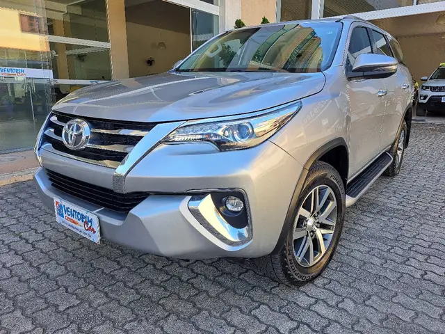 Carro Toyota SW4 2018 2.8 TDI SRX 5L 4x4 (Aut)