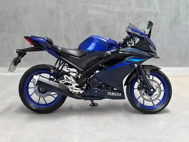 Moto Yamaha YZF R15 2025 ABS