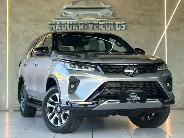 Carro Toyota SW4 2022 Diamond  2.8 turbodiesel 7L 4x4 (Aut)