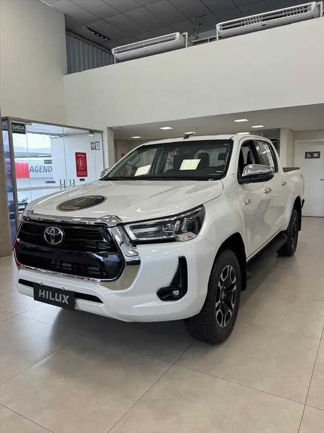 Carro Toyota Hilux Cabine Dupla 2026 SRX AT 4x4 2.8 Diesel