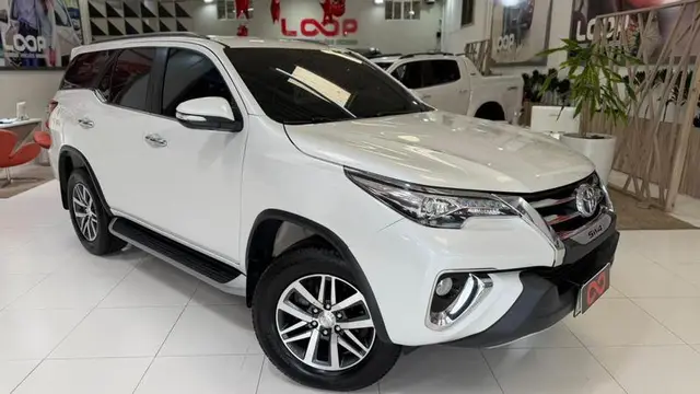 Carro Toyota Hilux Cabine Dupla 2017 Hilux 2.7 SR CD 4x2 (Flex) (Aut)