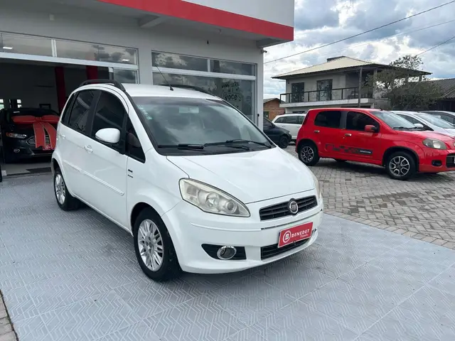 Carro Fiat Idea 2011 Essence 1.6 16V E.TorQ Dualogic (Flex)