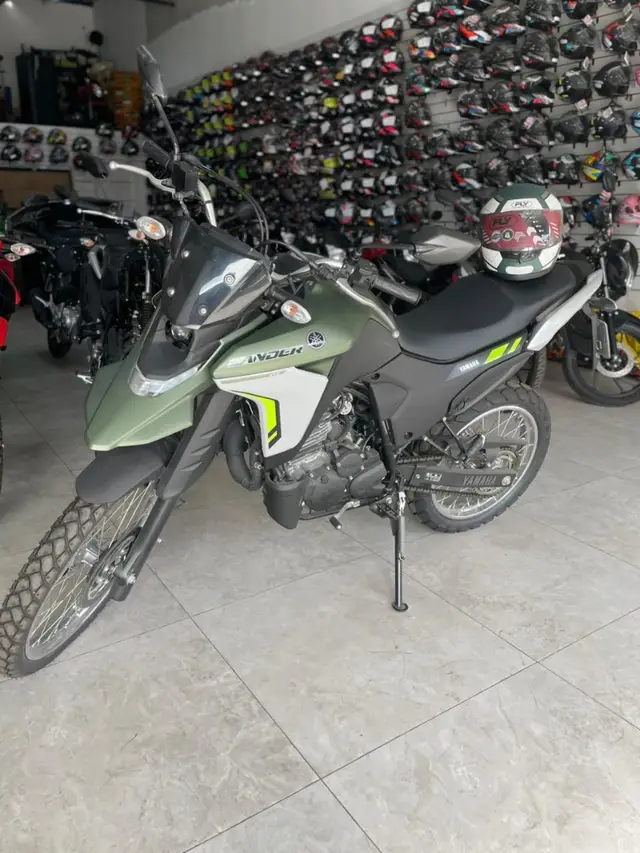 Moto Yamaha XTZ 250 Lander 2025 Connected