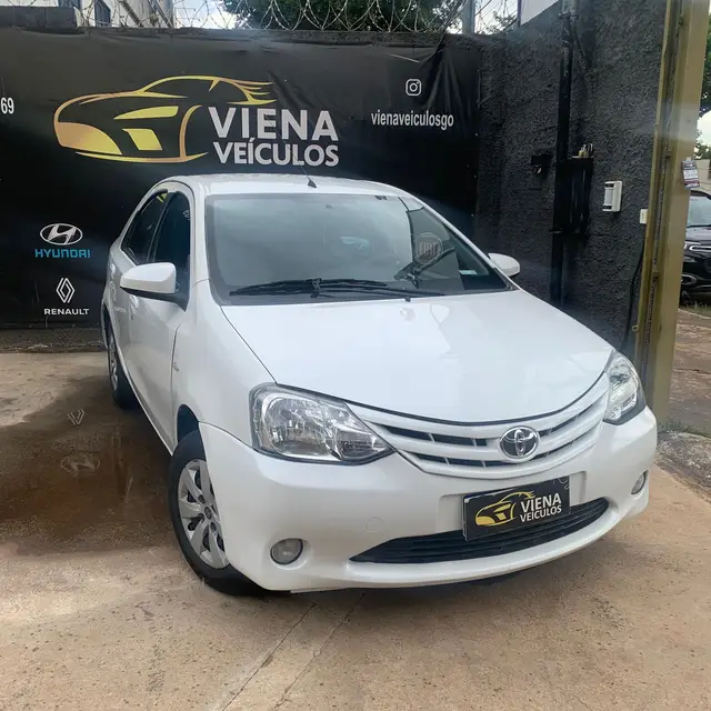 Carro Toyota Etios Sedan 2016 X 1.5 (Flex)
