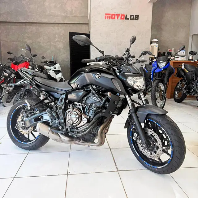 Moto Yamaha MT-07 2023 ABS