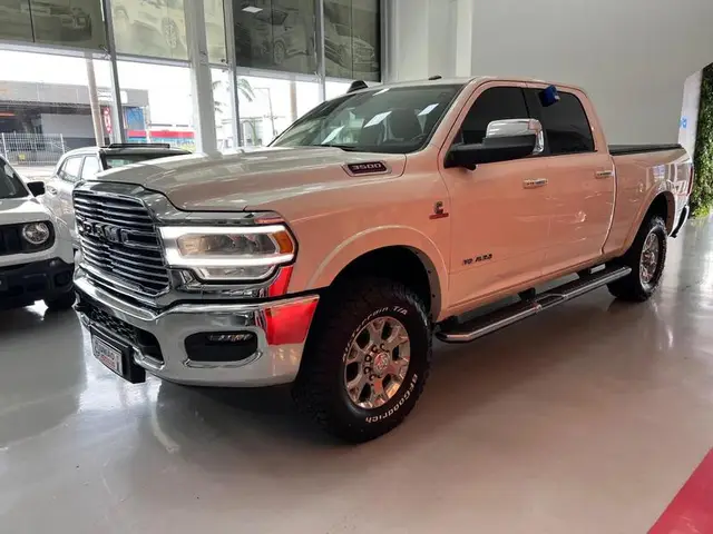 Carro Ram 3500 2022 Laramie 6.7