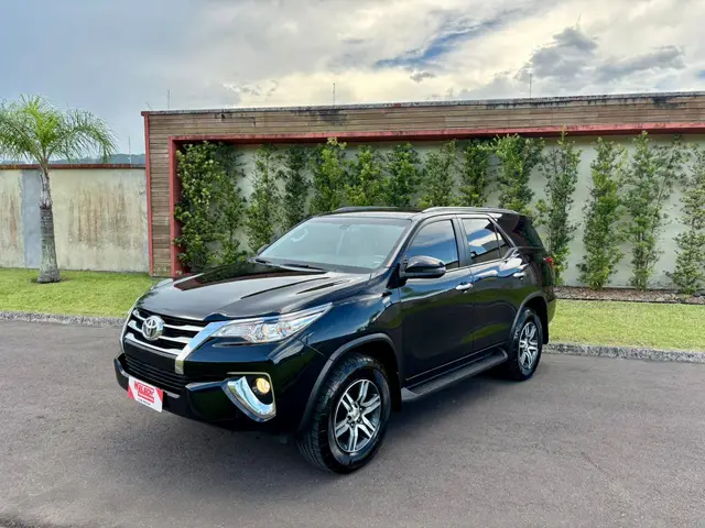 Carro Toyota SW4 2020 2.7 SRV 7L 4x2 (Aut) (Flex)