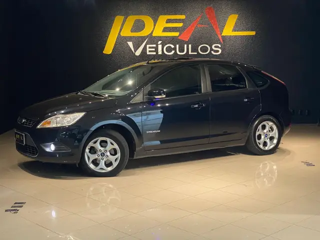 Carro Ford Focus Hatch 2013 Titanium 2.0 16V (Aut)