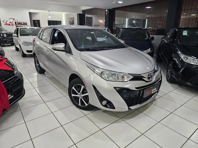 Carro Toyota Yaris Sedan 2020 1.5 XS CVT (Flex)