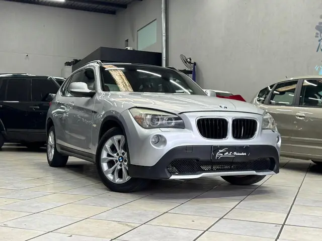 Carro BMW X1 2012 2.0 sDrive18i Top (Aut)