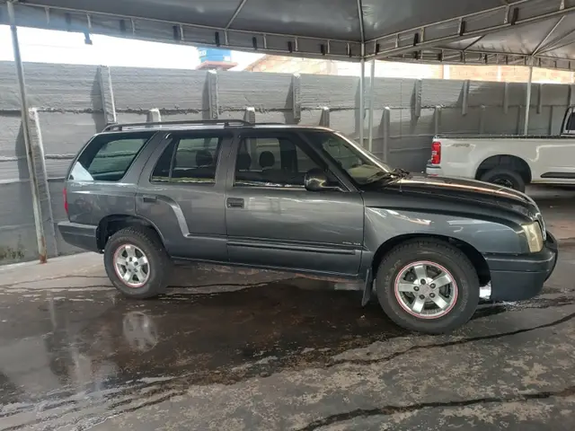 Carro Chevrolet Blazer 2005 Colina 4x4 2.8