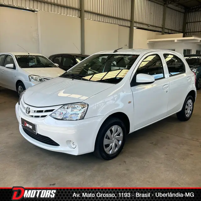 Carro Toyota Etios 2017 X 1.3 (Aut) (Flex)