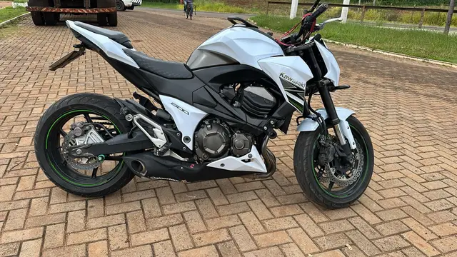 Moto Kawasaki Z 800 2016 Z-800