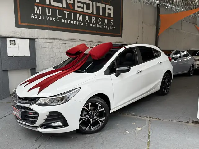 Carro Chevrolet Cruze Sport6 2023 RS 1.4 Turbo (Aut.)