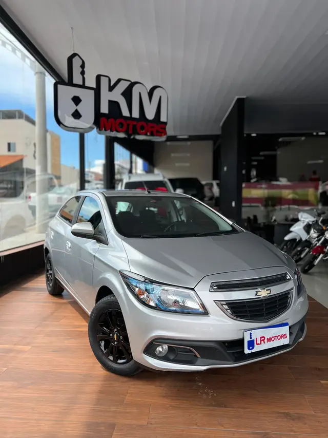 Carro Chevrolet Onix 2016 1.4 LTZ SPE/4 (Aut)