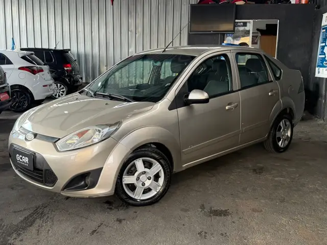 Carro Ford Fiesta Hatch 2014 SE Rocam 1.6 (Flex)