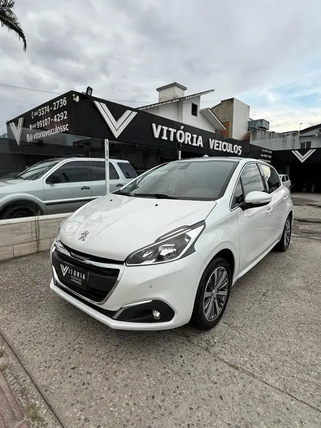 Carro Peugeot 208 2017 Griffe 1.6 16V (Flex) (Aut)