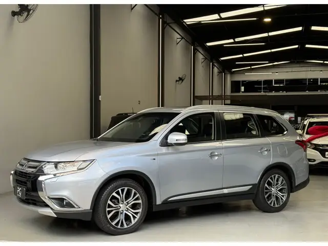 Carro Mitsubishi Outlander 2018 3.0 V6 GT Top 4WD