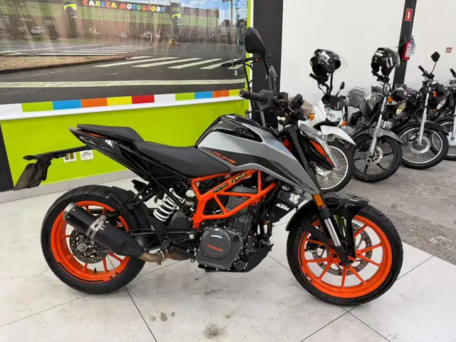 Moto KTM Duke 390 2022 390