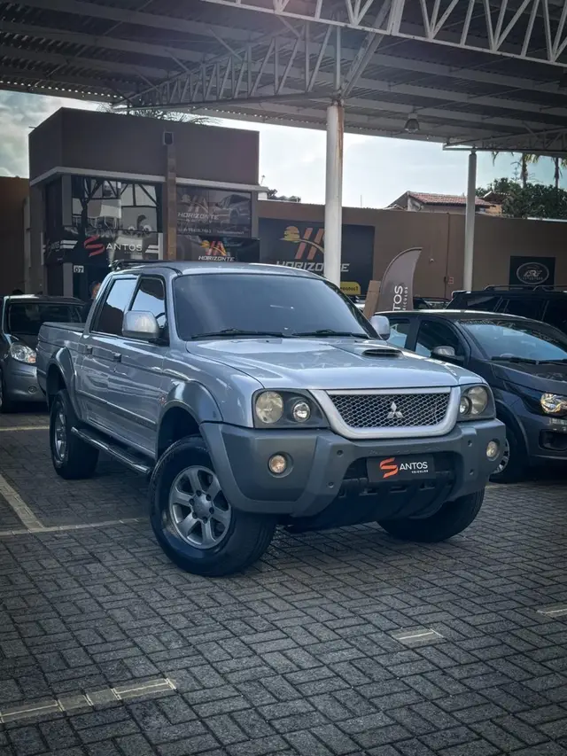 Carro Mitsubishi L200 Triton Outdoor 2012 HPE 2.5 4X4