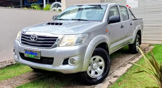 Carro Toyota Hilux Cabine Dupla 2015 Hilux 3.0 TDI 4x4 CD SRV (Diesel)