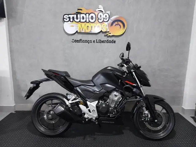 Moto Honda CB 300F Twister 2024 Standard