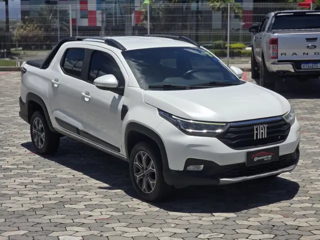 Carro Fiat Strada 2022 Volcano 1.3 CD (Flex)
